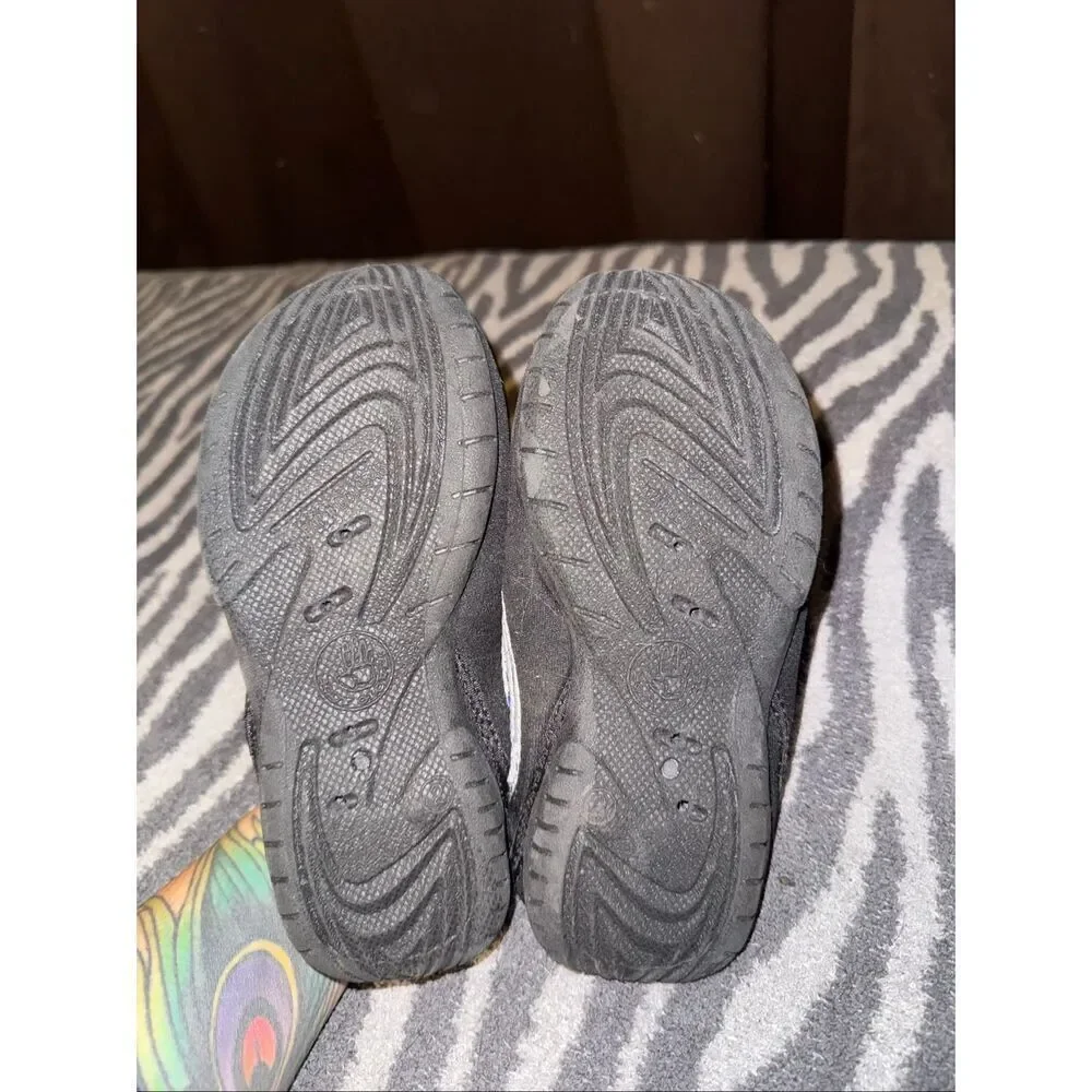 NWT body glove water shoes size youth 2